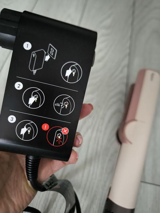 Dyson Airstrait Nou