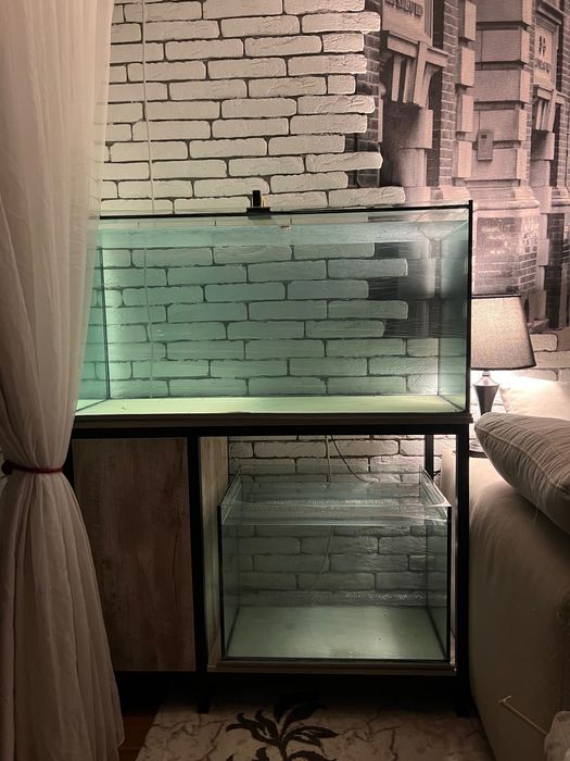 Новые аквариумы со столом под них (спец.заказ)