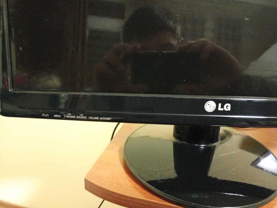 LG Flatron W2271TC 22 inch Монитор