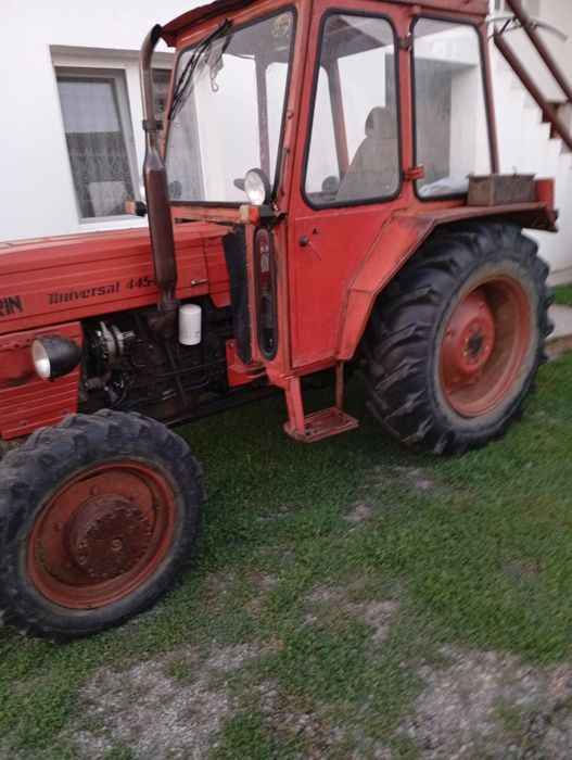 Vând tractor utb 445