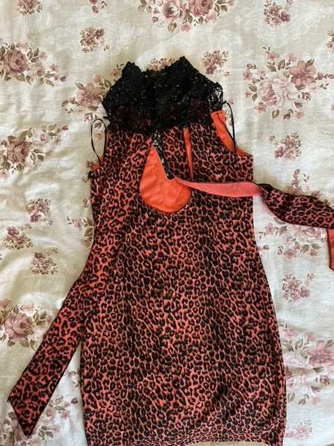 Четири броя различни дамски рокли