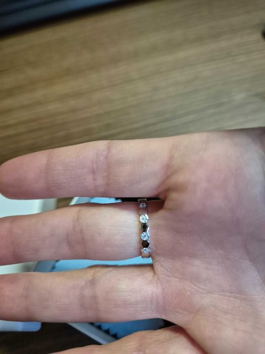 Дамски пръстен с цирконий