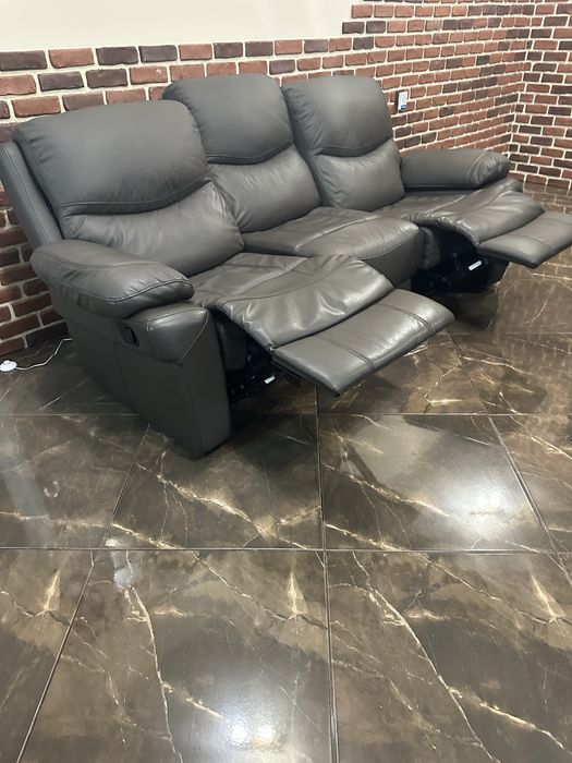 Диван от естествена кожа