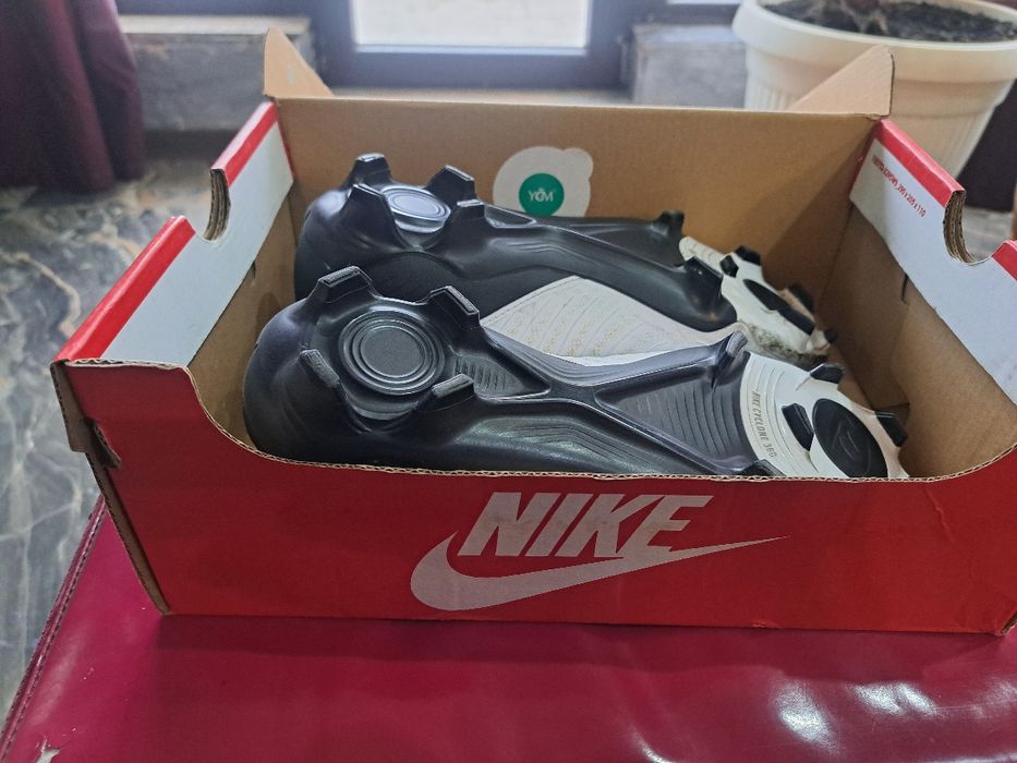 Бутонки Nike Пловдив