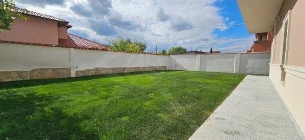 Продава се Къща в с. Белащица, Област Пловдив - 253 кв.м за 1 €/кв.м - Снимка #8