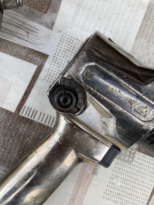 Ударни гаековерти 1/2