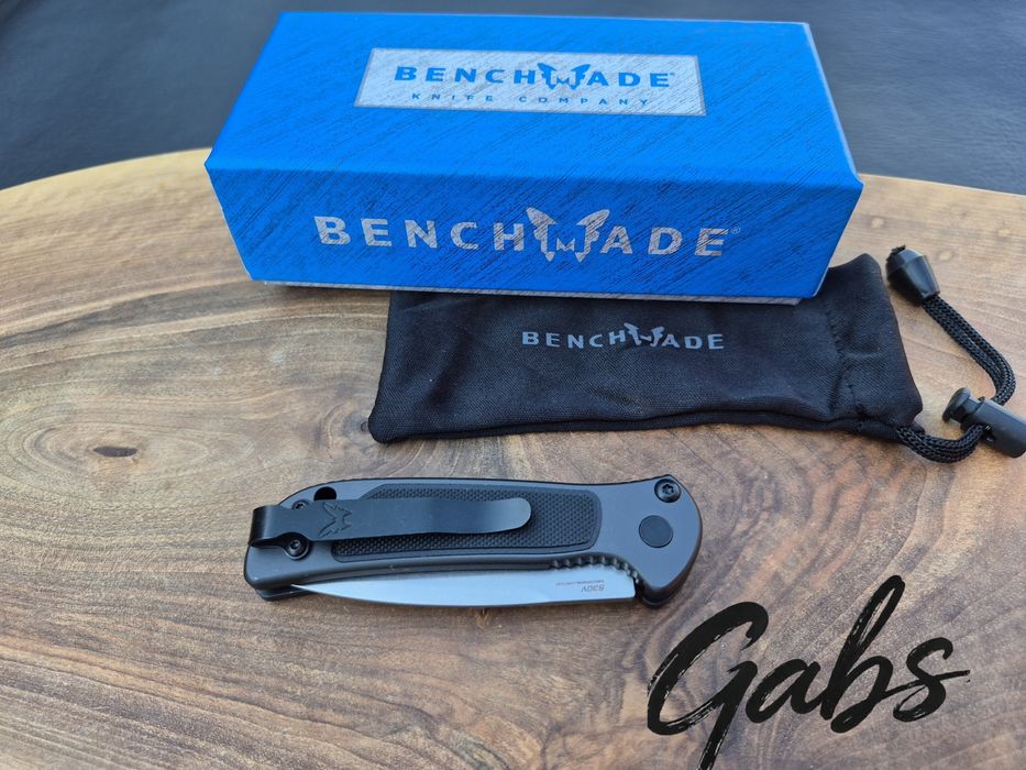 Автоматичен нож Benchmade 9750 Mini Coalition AUTO ,S30V сатенено гладко острие, сиви алуминиеви дръжки с черни G10 инкрустации