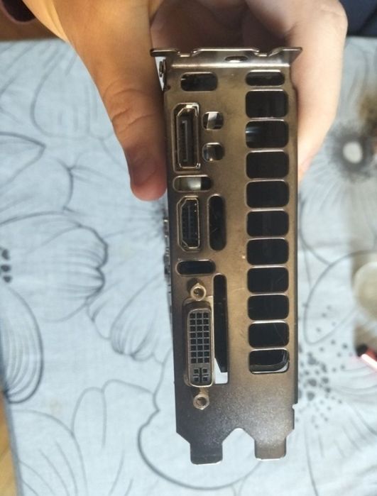 Vând Placa video gtx750 1gb 65 Ron (Citiți descrierea)