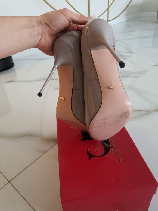 Pantofi dama decupati