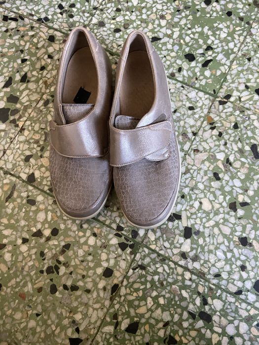 Pantofi eleganti