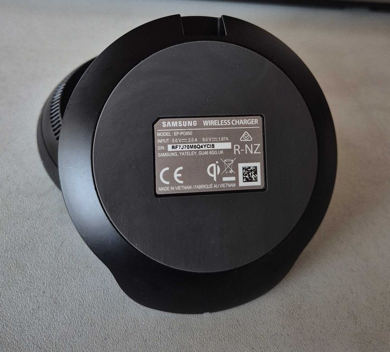 Безжично зарядно Samsung EP-PG950 Wireless Charcher Convertible