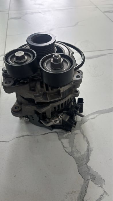 Генератор от BMW G05 2022 года