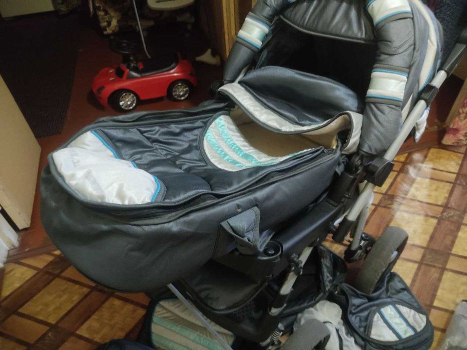 Коляска,  манеж,