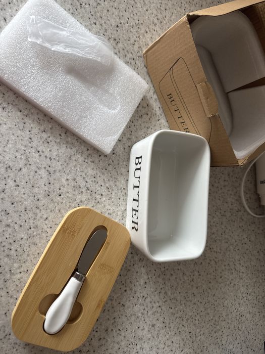 Новая маслёнка LEA HOME с ножом.