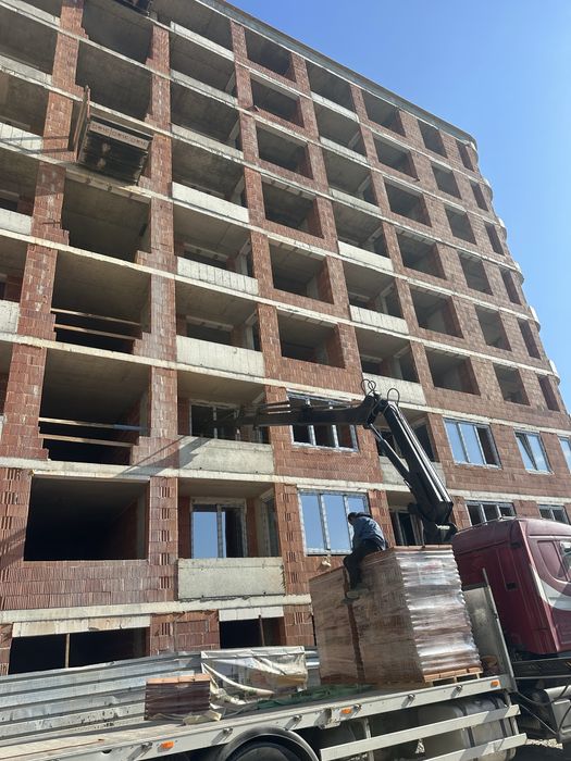 Камион с кран транспортни услуги