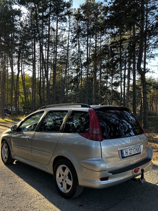 Peugeot 206 2004г