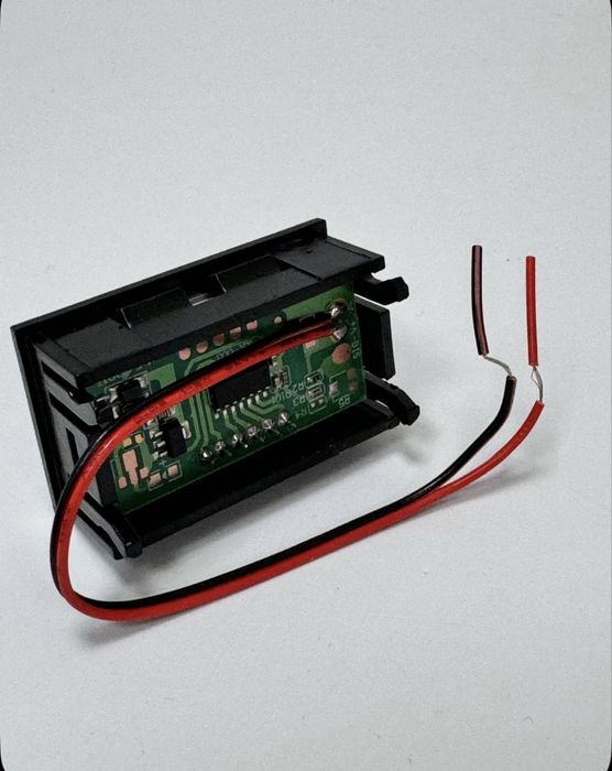 Вольтметр цифровой 12в