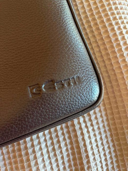 Кожена мъжка бизнес чанта Естил