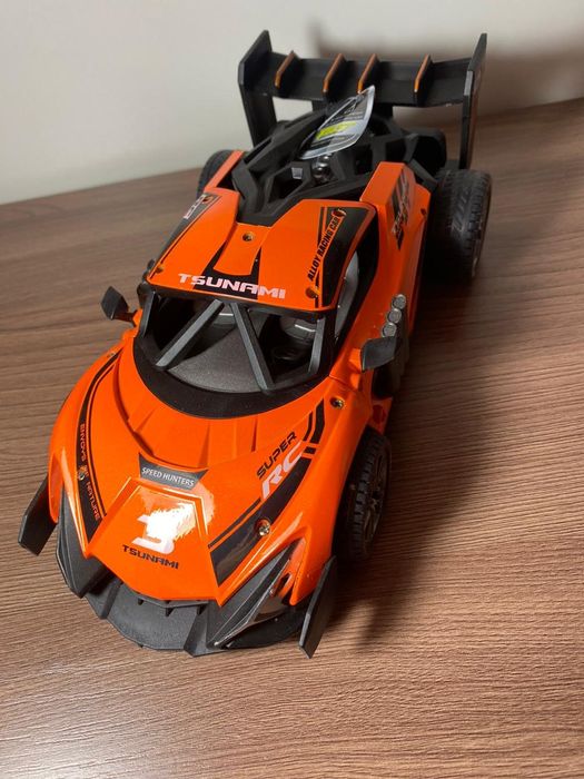 Радиоуправляемая машина с паром