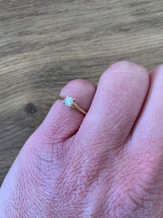 Годежен пръстен 18к с диамант