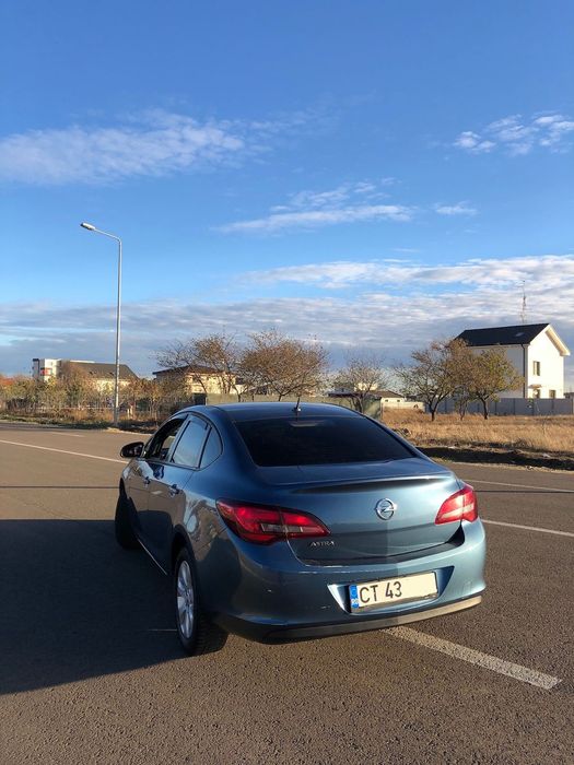 Opel Astra Se vinde Opel Astra J Primul proprietar