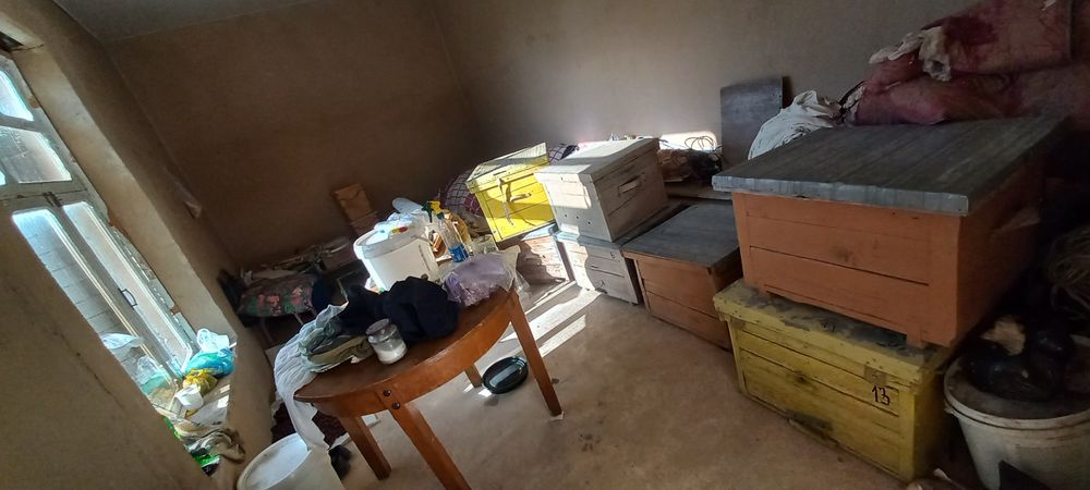 30та оилага мулжалланган яшиклар ,медагонка ,хар3 яшикка темир стол...