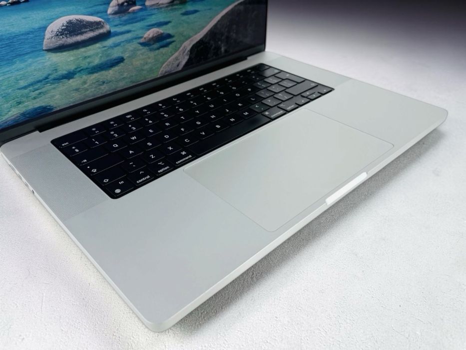 Apple Macbook Pro 16' M1 Pro 16RAM 1TB SSD Silver Отличен! Гаранция
