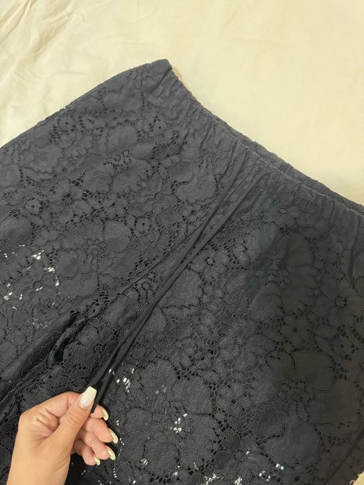 Дантелен панталон Zara