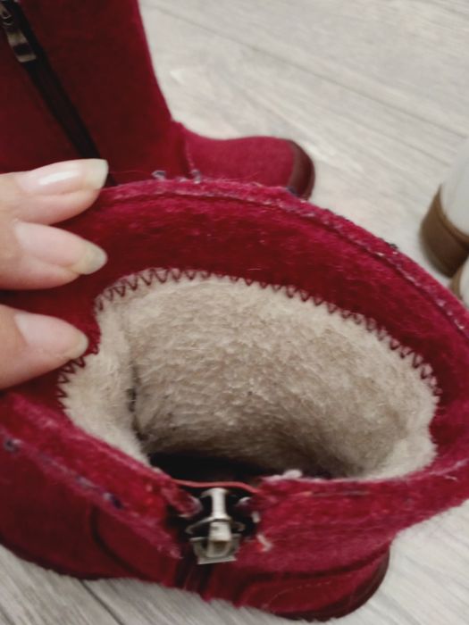 Продам зимние ботинки