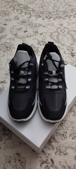 Мужские кроссовки