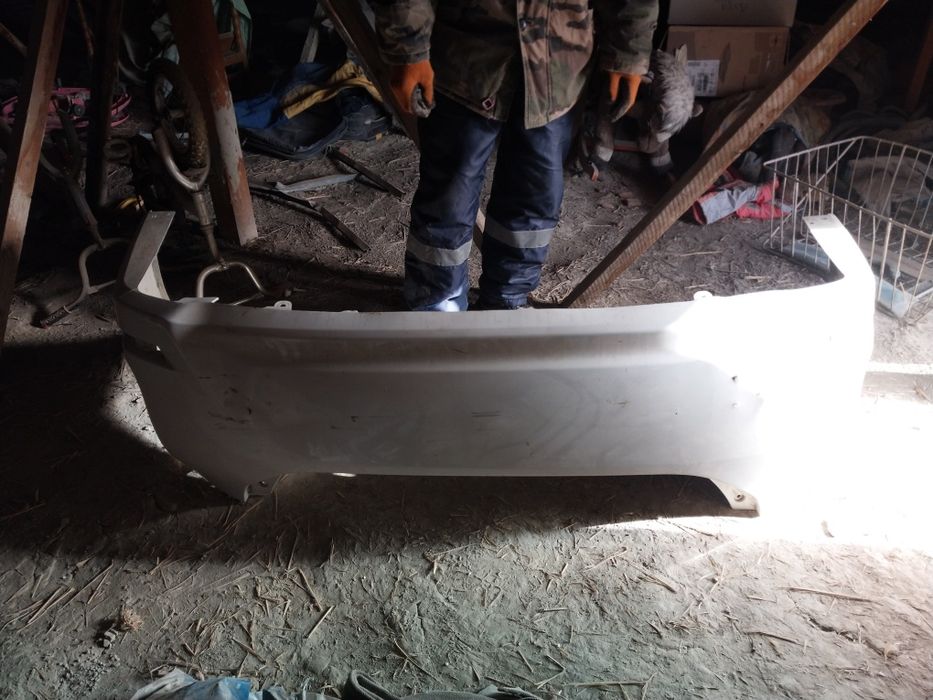 Тойота Каролла Бампер