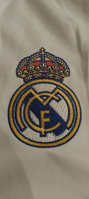 Футболен екип на Реал Мадрид, размер М, Винисиус