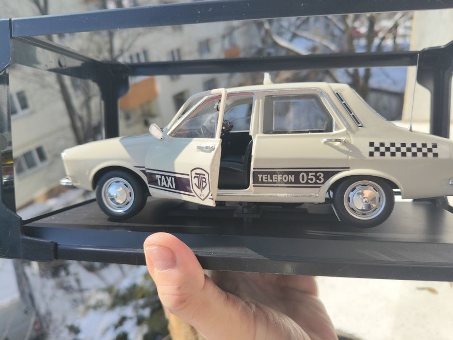 Macheta Dacia 1300 ,, Taxi,, 1/18