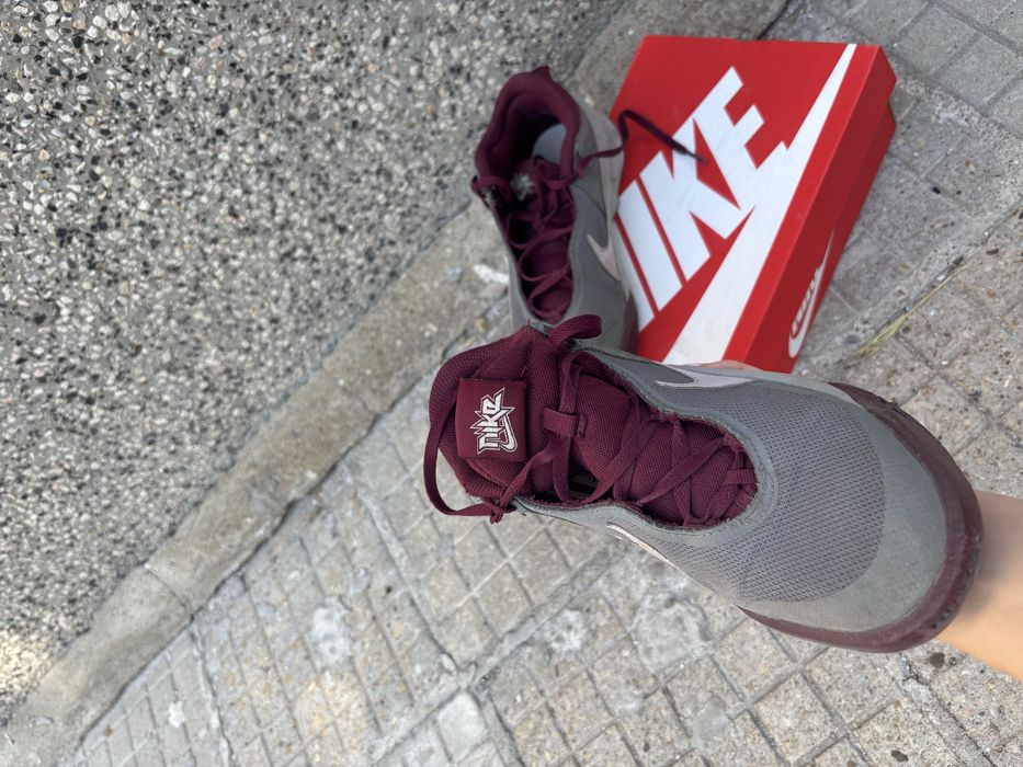Оригинални детски маратонки Nike Team Hustle D 10 (Размер [36])