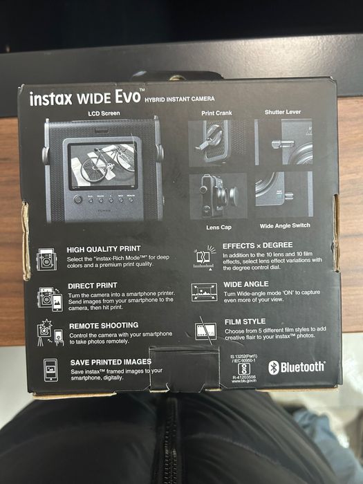 Fujifilm instax wide evo