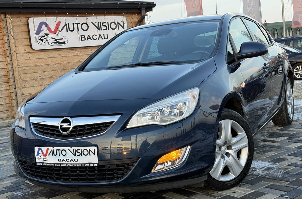 *RATE*Opel Astra J 1.4 Benzina 140Cp 09/2011 Euro5 Km reali Germania!