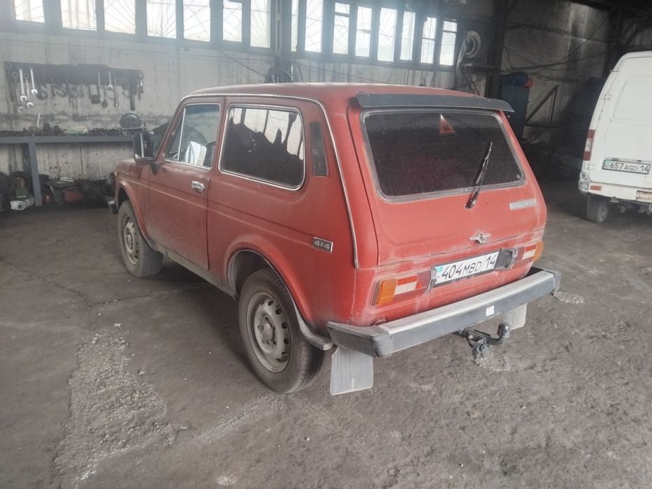 Продам ниву 2121