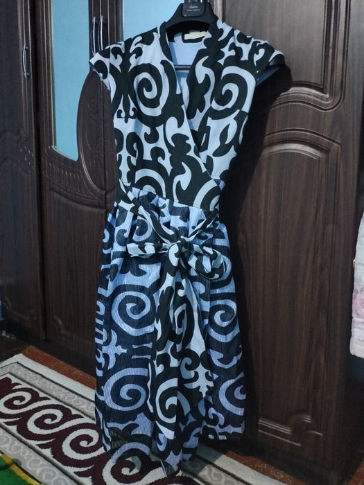 Продам вечерние платья.