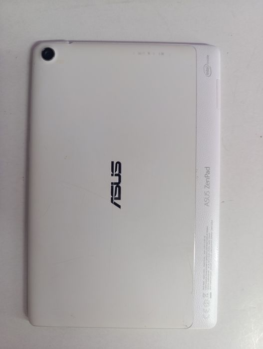 Tableta  deosebita Asus Zenpad S 8.0 display ips 2k procesor Intel 32gb cu 2gb ram
