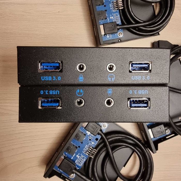 HUB USB port 4in1 + 2x porturi USB 3.0 + jack casti + jack microfon