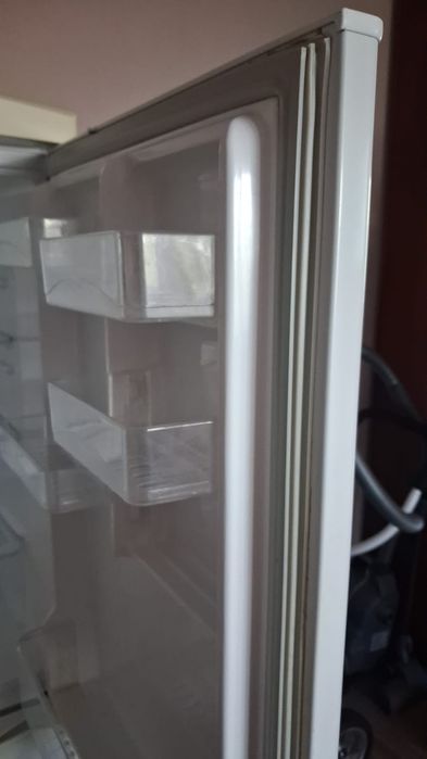 Холодильник Samsung