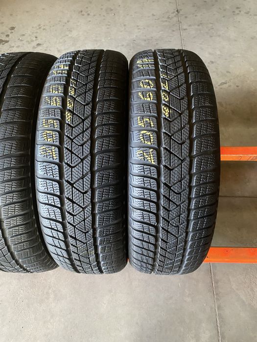 Anvelope iarna 205/60/17 Pirelli Sottozero 3 205 60 17 R17