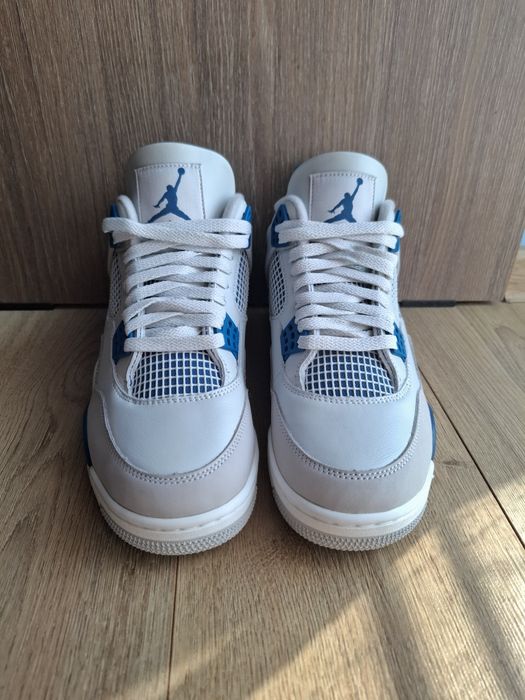 Air jordan 4 millitary blue