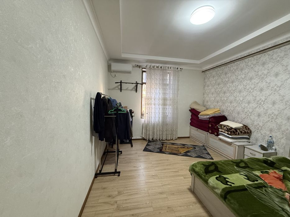 Продам 5 комнатную квартиру