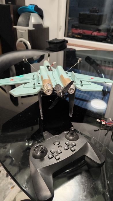 Aeromodel suhoi 2s