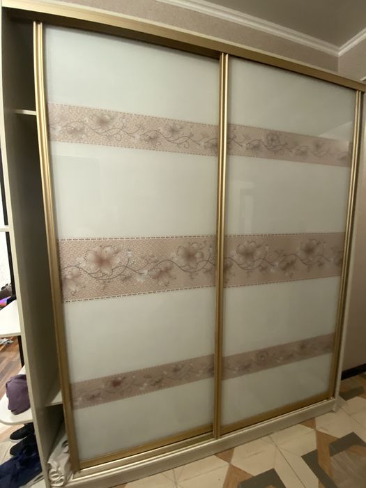 Продаю шкаф купе