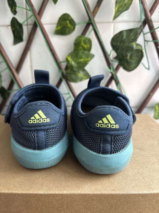 Детски сандли и маратонки Adidas