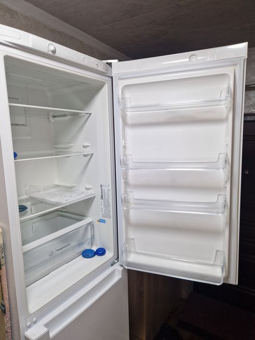 Холодильник индезит