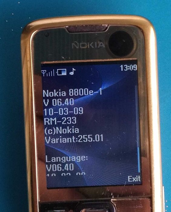 Nokia 8800 Arte Gold  (+ кабел за зареждане)