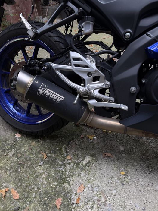 Vând Yamaha YZF-R125, an 2023, foarte bine întreținută și îngrijită. Evacuare MIVV omologata !NU!(ktm , honda , aprilia )